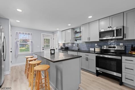22 Decatur Street Knowlton NJ 07832