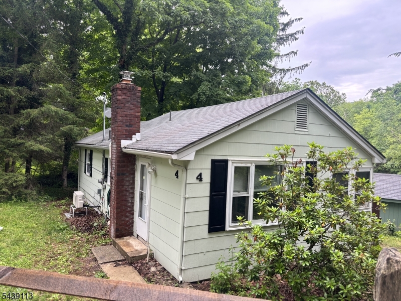 4 Village Place Jefferson NJ 07438