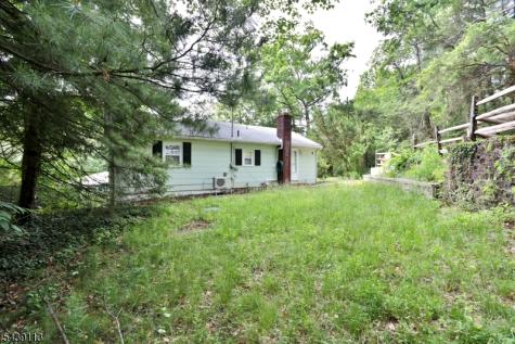4 Village Place Jefferson NJ 07438