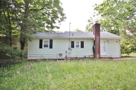 4 Village Place Jefferson NJ 07438