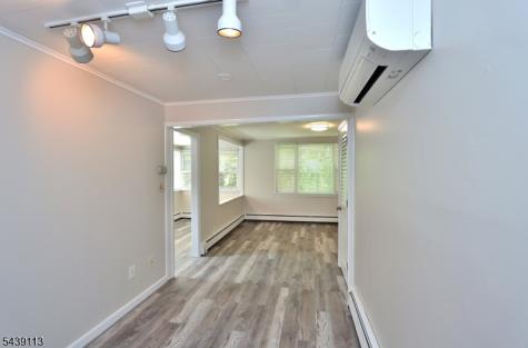 4 Village Place Jefferson NJ 07438