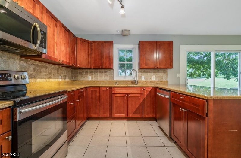 109 Summer Road Readington NJ 08822
