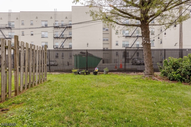 194 N Grove Street East Orange NJ 07017