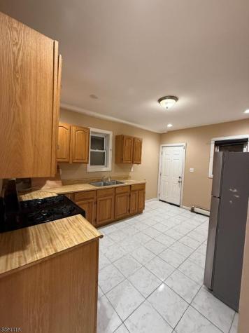 389 Amherst Street East Orange NJ 07018