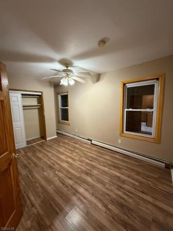 389 Amherst Street East Orange NJ 07018