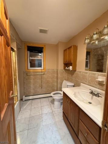 389 Amherst Street East Orange NJ 07018