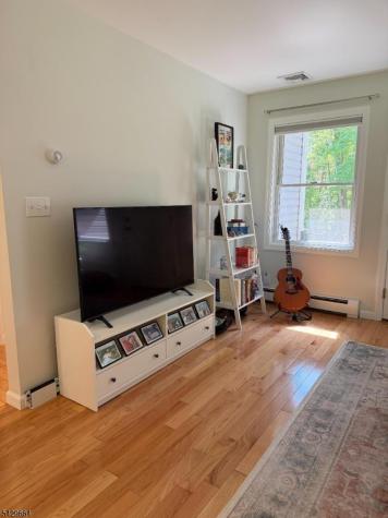 6 Moiyas Road Wayne NJ 07470