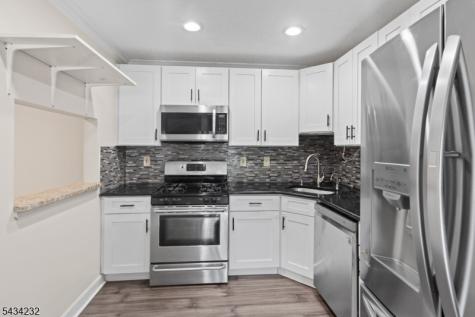 24 Amberly Court Franklin NJ 08823