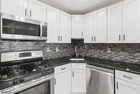 24 Amberly Court Franklin NJ 08823