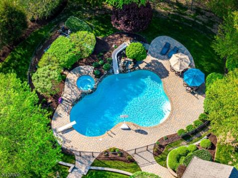 5 Erin Court South Brunswick NJ 08824