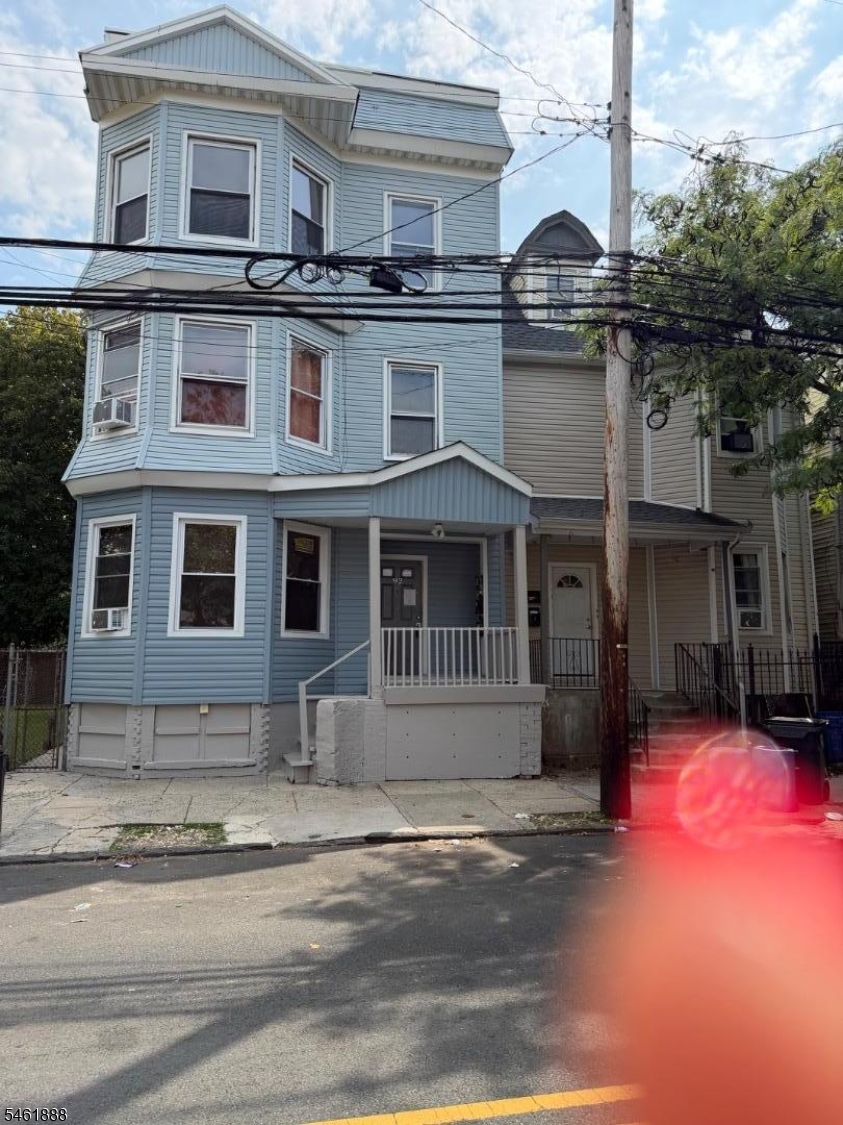 92 S 8th Street Newark NJ 07107
