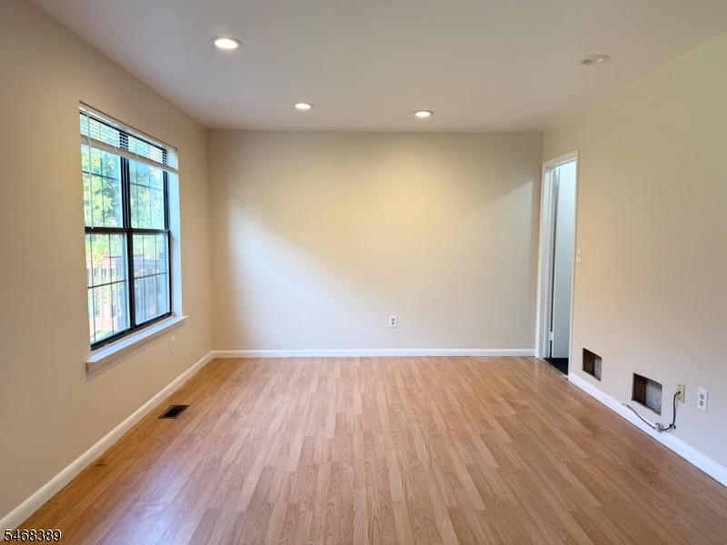 18 Dogwood Drive Edison NJ 08820