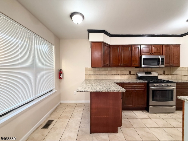 18 Dogwood Drive Edison NJ 08820