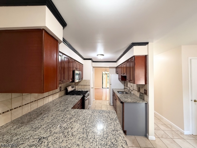 18 Dogwood Drive Edison NJ 08820