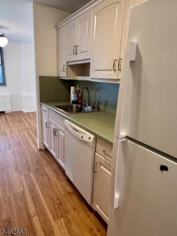 530 Valley Road Montclair NJ 07043