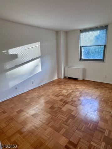 530 Valley Road Montclair NJ 07043