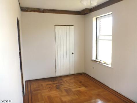 9 Vernon Avenue Newark NJ 07108