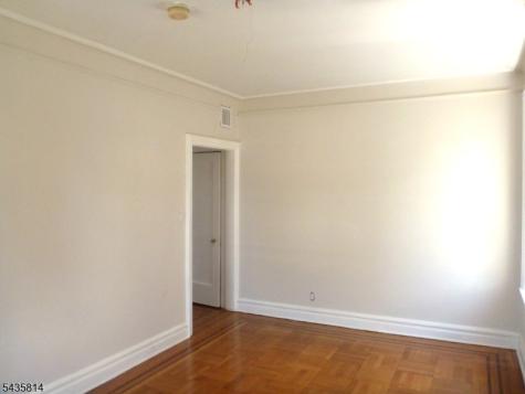 9 Vernon Avenue Newark NJ 07108