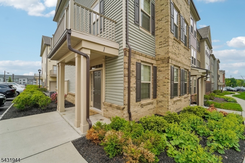 1 Haralson Court Livingston NJ 07039