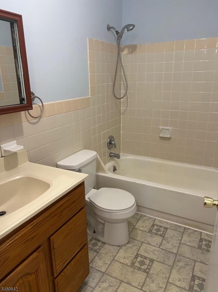 1105 N Oaks Boulevard North Brunswick NJ 08902