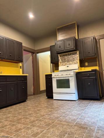 157 Hamilton Avenue Passaic NJ 07055