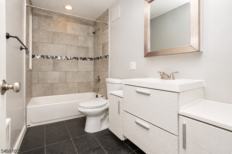 5 River Road Unit 5a Nutley NJ 07110