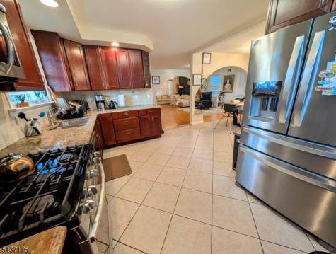 2518 Hawthorne Avenue Union NJ 07083