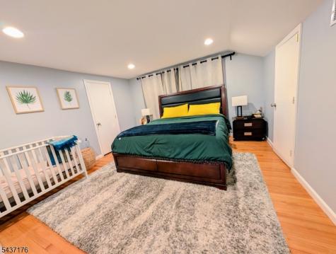 2518 Hawthorne Avenue Union NJ 07083
