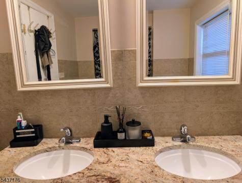 2518 Hawthorne Avenue Union NJ 07083