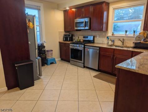 2518 Hawthorne Avenue Union NJ 07083