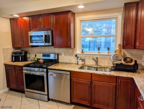2518 Hawthorne Avenue Union NJ 07083