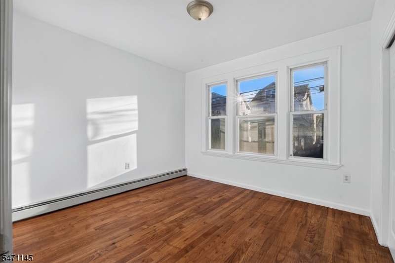 21 Robert Place Irvington NJ 07111