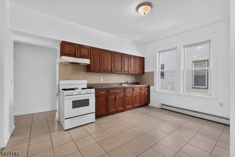 21 Robert Place Irvington NJ 07111