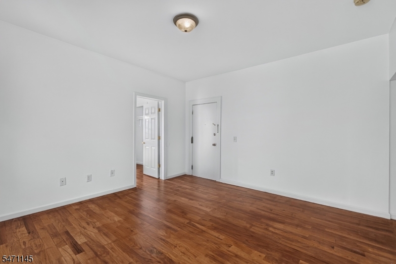 21 Robert Place Irvington NJ 07111