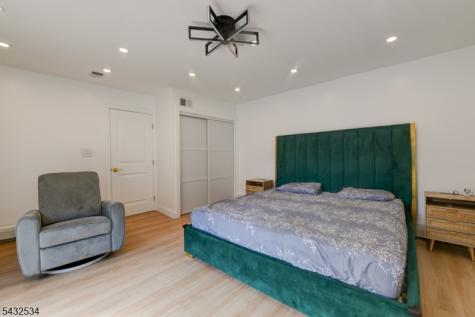 50 Chestnut Street Edison NJ 08817