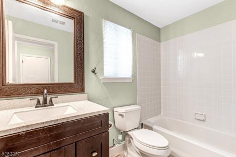 78 Academy Court Bedminster NJ 07921