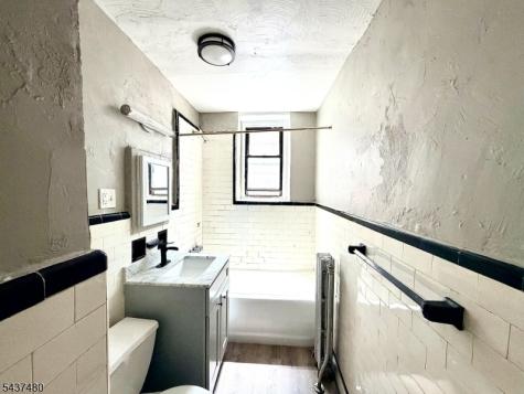 17 Elwood Pl Apt 103 Newark NJ 07104