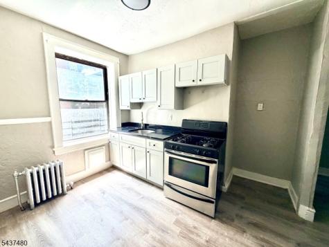 17 Elwood Pl Apt 103 Newark NJ 07104