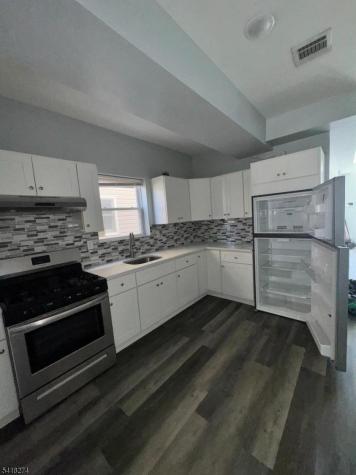 279 12TH Avenue Paterson NJ 07514