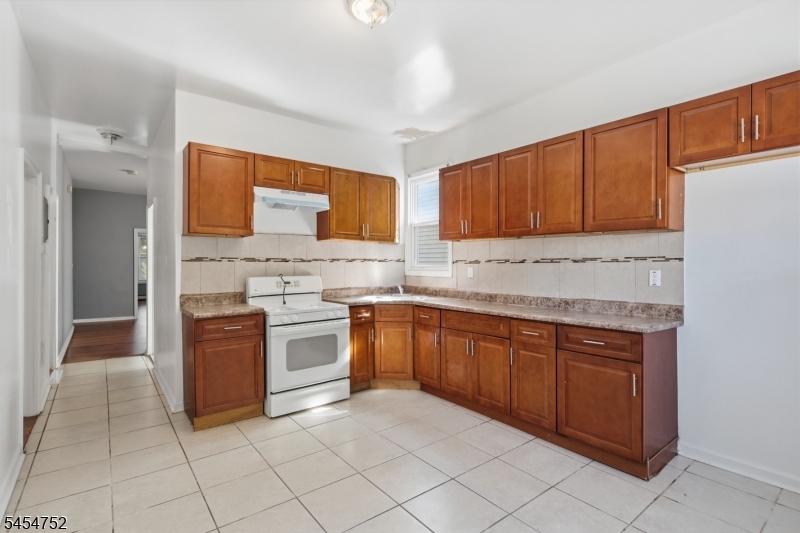 693 South 20th Street Newark NJ 07103