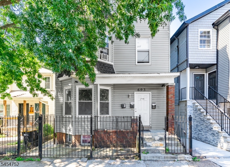 693 South 20th Street Newark NJ 07103