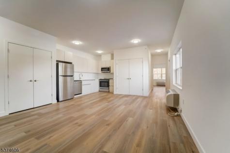 48 Chadwick Street Paterson NJ 07503