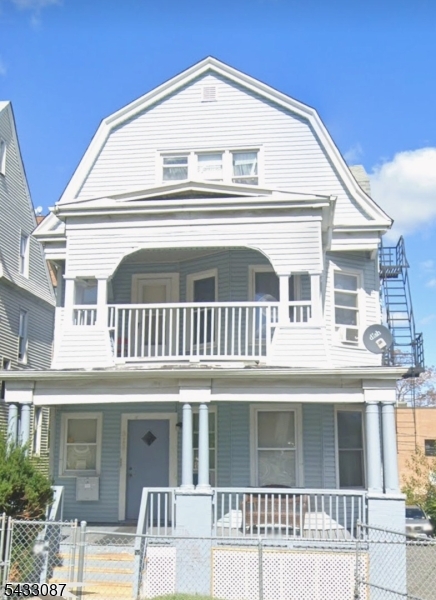 314 William Street East Orange NJ 07017