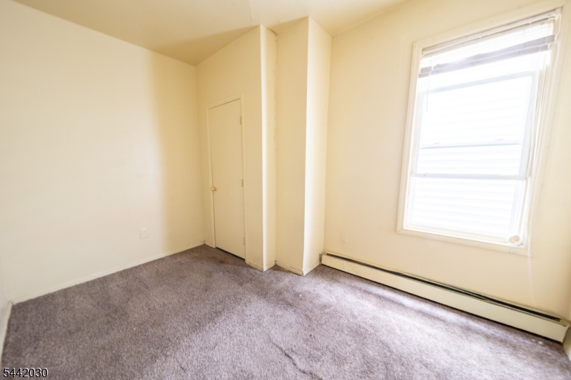 131 S 8th Street Newark NJ 07107