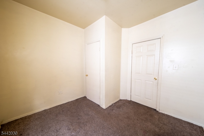 131 S 8th Street Newark NJ 07107