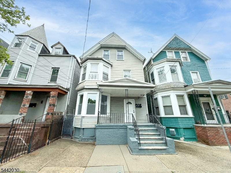 131 S 8th Street Newark NJ 07107