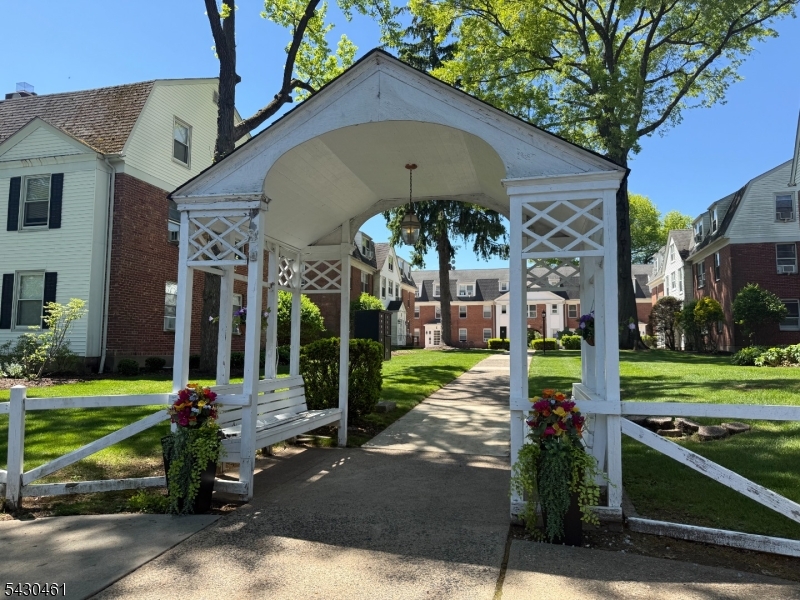 160 Gordonhurst Avenue Montclair NJ 07043