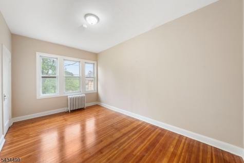 49 Caldwell Place Springfield NJ 07081