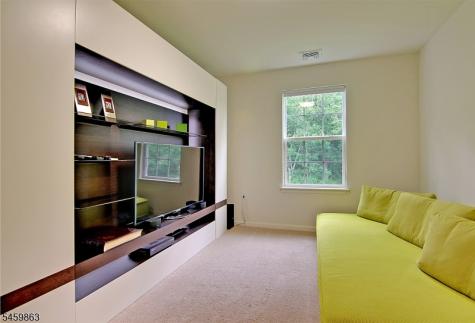 406 Waterview Court Hanover NJ 07927