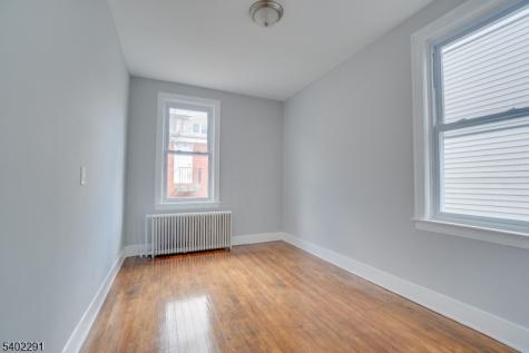 678 Liberty Avenue Jersey City NJ 07307